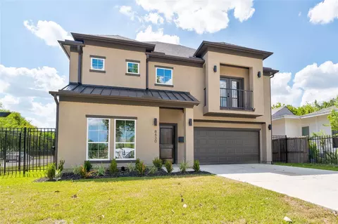 8430 Grandview St, Houston, TX 77051