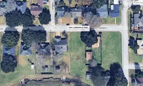 1004 Lawndale Ave, Brenham, TX 77833