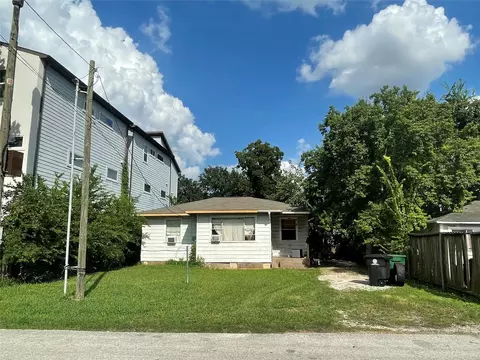 3718 Robertson St, Houston, TX 77009