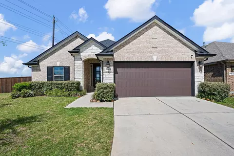 8903 Brazos Dr, Baytown, TX 77521