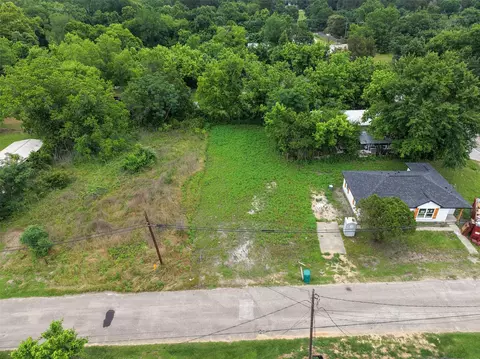000 Mill St, Willis, TX 77378 photo 2