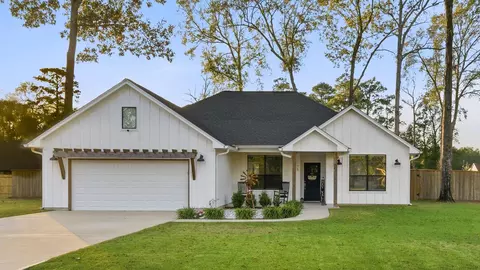 75 County Road 3669 N, Splendora, TX 77372