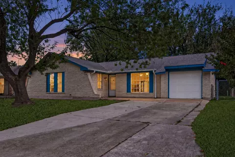 12411 Bichester Ln, Houston, TX 77039