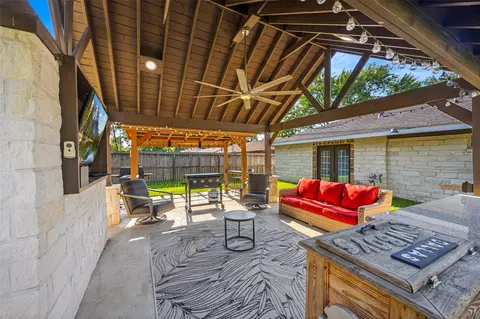 12614 Barbizon Dr, Houston, TX 77089