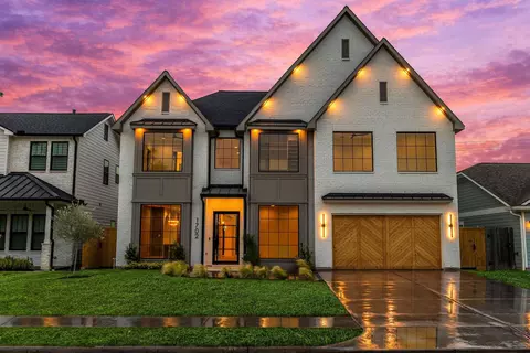 1702 Candlelight Ln, Houston, TX 77018