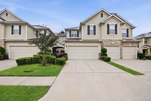 16019 Summerville Lake Dr, Tomball, TX 77377