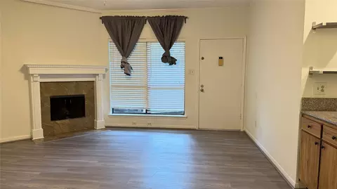 5711 Sugar Hill Dr #39, Houston, TX 77057