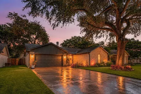 1822 Landmark Dr, Richmond, TX 77406