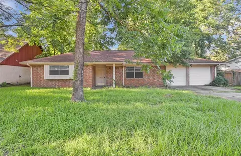 1015 Stevens Ave, Conroe, TX 77301