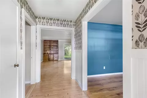 Entry Way - 1015 Stevens Ave, Conroe, TX 77301 photo 1 of 2