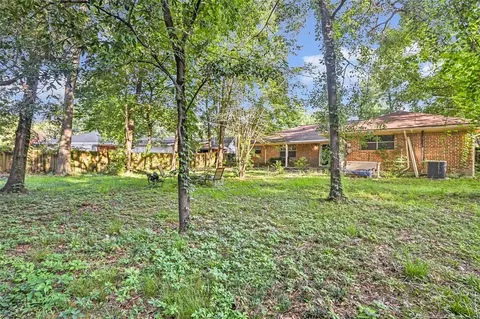 Exterior - 1015 Stevens Ave, Conroe, TX 77301 photo 4 of 5