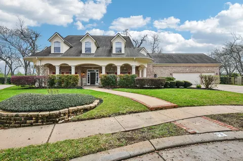 3 Wilmington Ct, Sugar Land, TX 77479