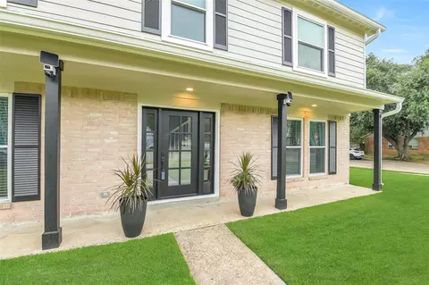 Exterior - 6923 River Mill Dr, Spring, TX 77379 photo 2 of 7