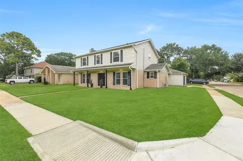 Exterior - 6923 River Mill Dr, Spring, TX 77379 photo 3 of 7