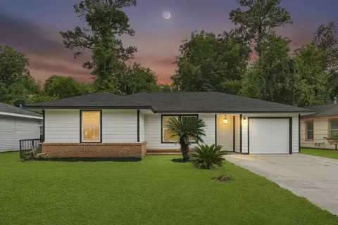 7218 Bretshire Dr, Houston, TX 77016