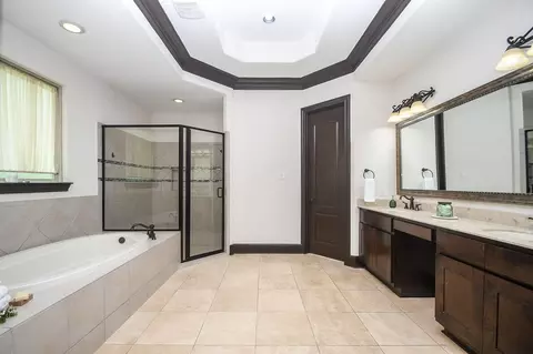 Bath - 24387 Lenze Rd, Spring, TX 77389 photo 1 of 4