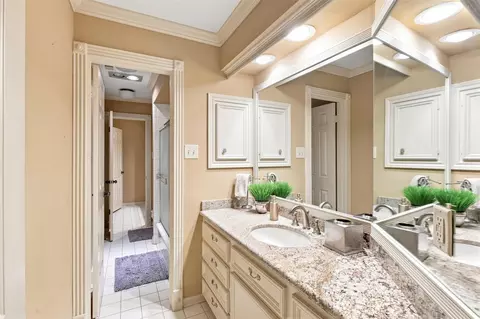 Bath - 9618 Windrush Dr, Spring, TX 77379 photo 3 of 5