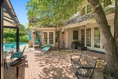 Exterior - 9618 Windrush Dr, Spring, TX 77379 photo 4 of 6