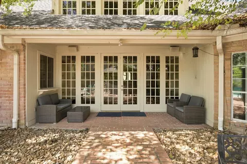Exterior - 9618 Windrush Dr, Spring, TX 77379 photo 3 of 6