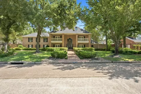 Exterior - 9618 Windrush Dr, Spring, TX 77379 photo 2 of 6
