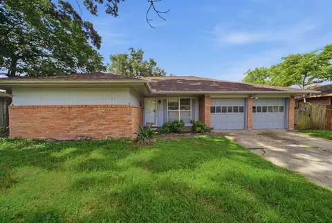 6633 Sandstone St, Houston, TX 77074