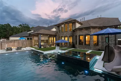 271 Bronze View Dr, Montgomery, TX 77316