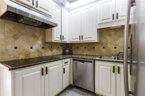 3350 Mccue Rd #201, Houston, TX 77056