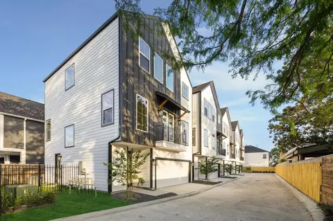 812 Thornton St #F, Houston, TX 77018