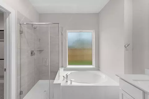 Bath - 2483 Forest Cedar Ln, Conroe, TX 77301 photo 2 of 4