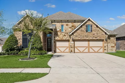 323 W Bend Dr, League City, TX 77573