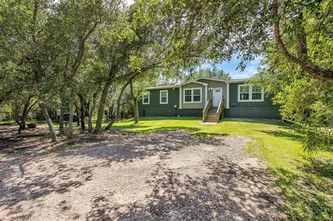 734 13th St, Dickinson, TX 77539