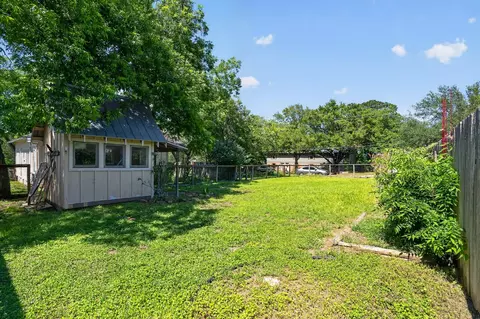 Exterior - 106 E Valverde St, Brenham, TX 77833 photo 11 of 11