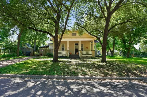 Other - 106 E Valverde St, Brenham, TX 77833 photo 1 of 5