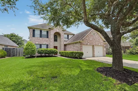 3623 Englewood Dr, Pearland, TX 77584