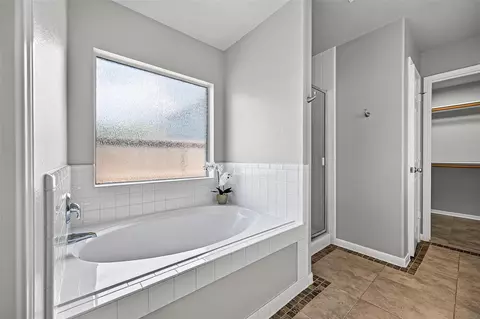 Bath - 21715 Texian Ct, Spring, TX 77388 photo 2 of 6