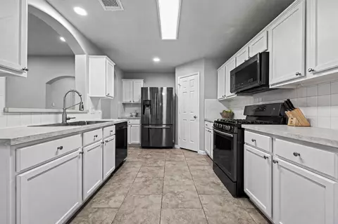 Kitchen - 21715 Texian Ct, Spring, TX 77388 photo 1 of 6