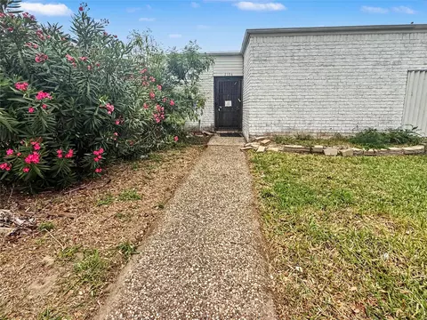2106 Avenue L, Galveston, TX 77550