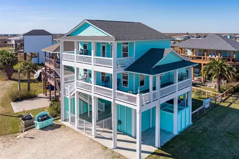 1759 Redfish Ln, Port Bolivar, TX 77650
