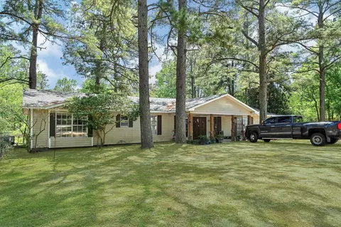 88 Gazebo St #A-E, Huntsville, TX 77340