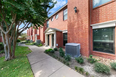 3330 Las Palmas St #19, Houston, TX 77027