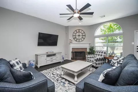 Living - 2402 Ligustrum Flower Dr, Spring, TX 77388 photo 3 of 4