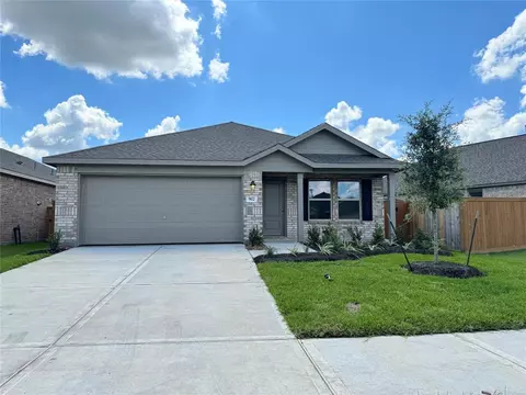 902 Whispering Winds Dr, Beasley, TX 77417 photo 1
