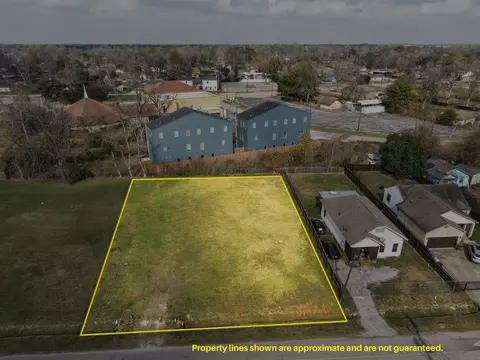950 Granville Dr, Houston, TX 77091