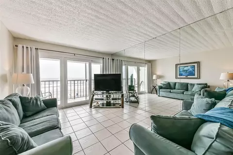7310 Seawall Blvd #402, Galveston, TX 77551
