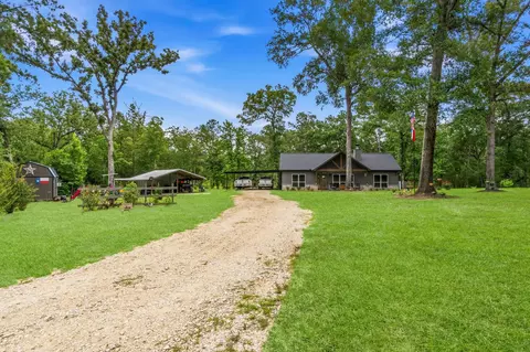 960 Towns Cemetary Rd, Livingston, TX 77351