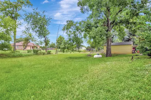 308 Heath Ave, Madisonville, TX 77864