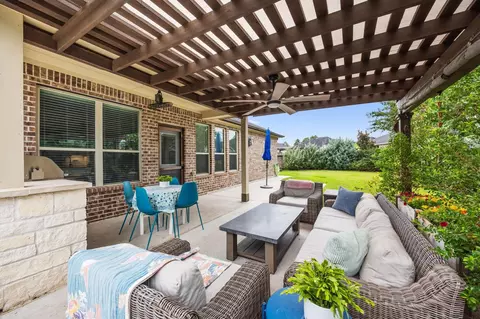 Exterior - 3532 Imperial Cove Ct, Spring, TX 77386 photo 8 of 9