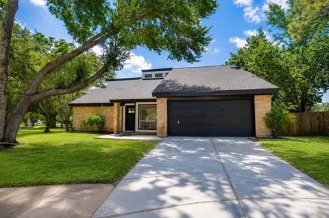 2627 Ferry Lndg, Sugar Land, TX 77478