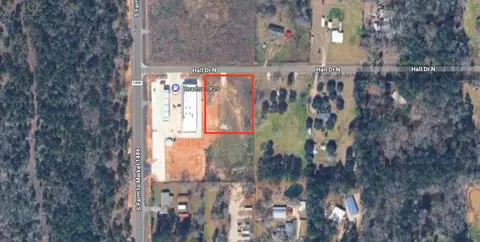 4 N Hall Dr, Montgomery, TX 77316