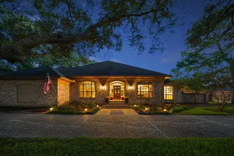19815 Gulfwind Ct, Houston, TX 77094